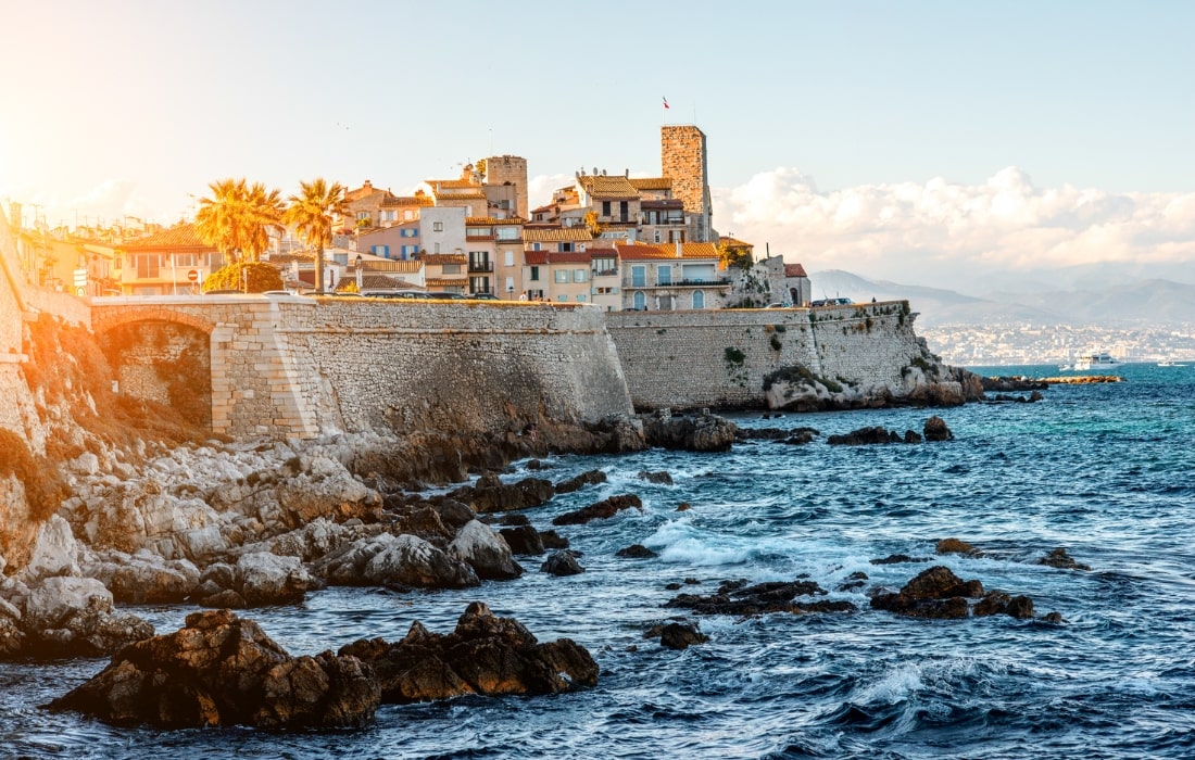 Antibes coucher de soleil Côte d'Azur conciergerie Airbnb