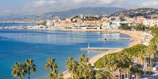 Cannes Croisette vue mer location saisonnière Airbnb