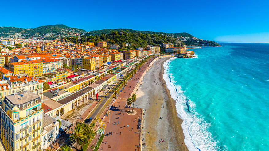 Nice vue panoramique Baie des Anges location saisonnière
